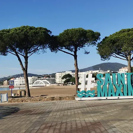 Climatise Avec Piscine, Vue * サント・マキシム